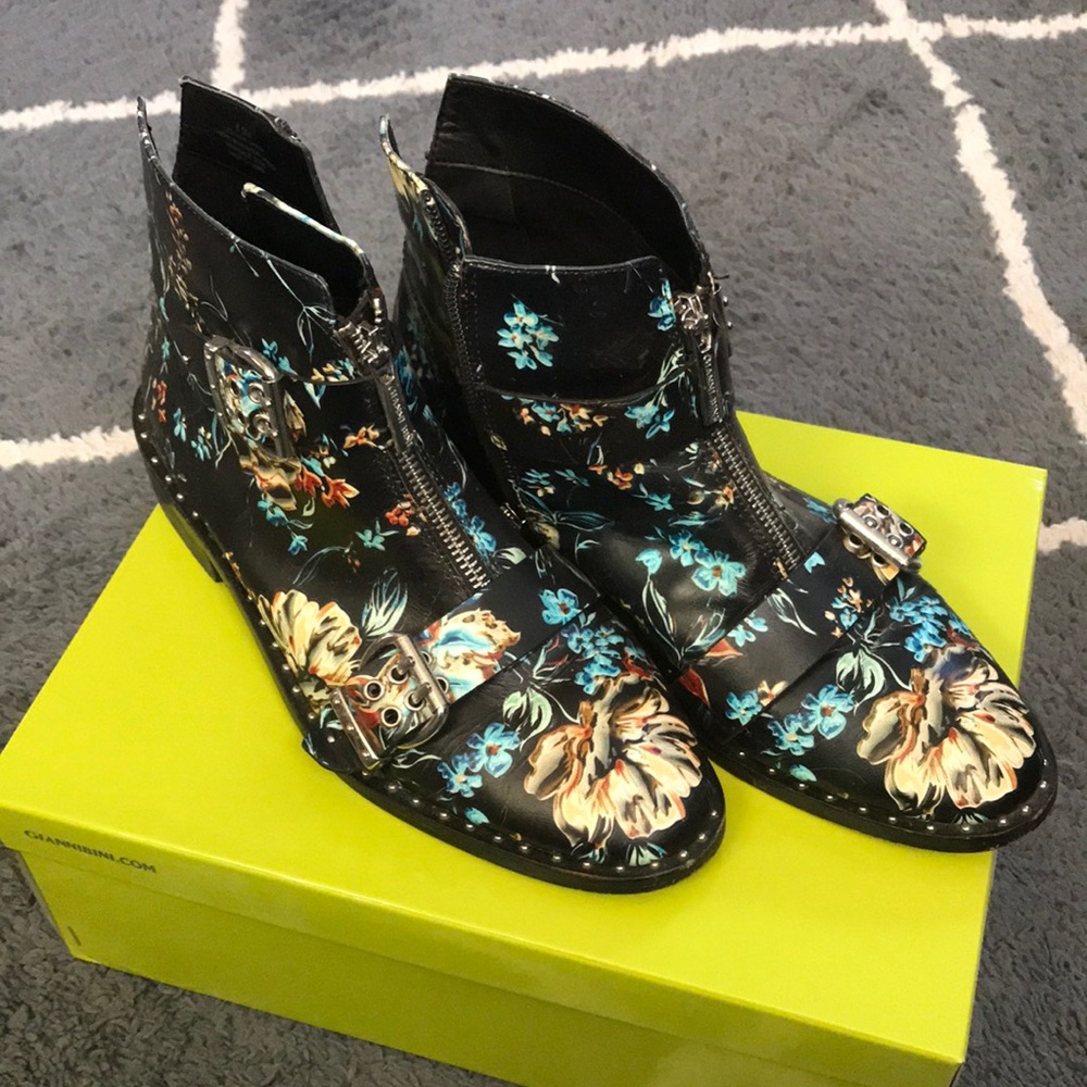 Gianni Bini black floral boots.